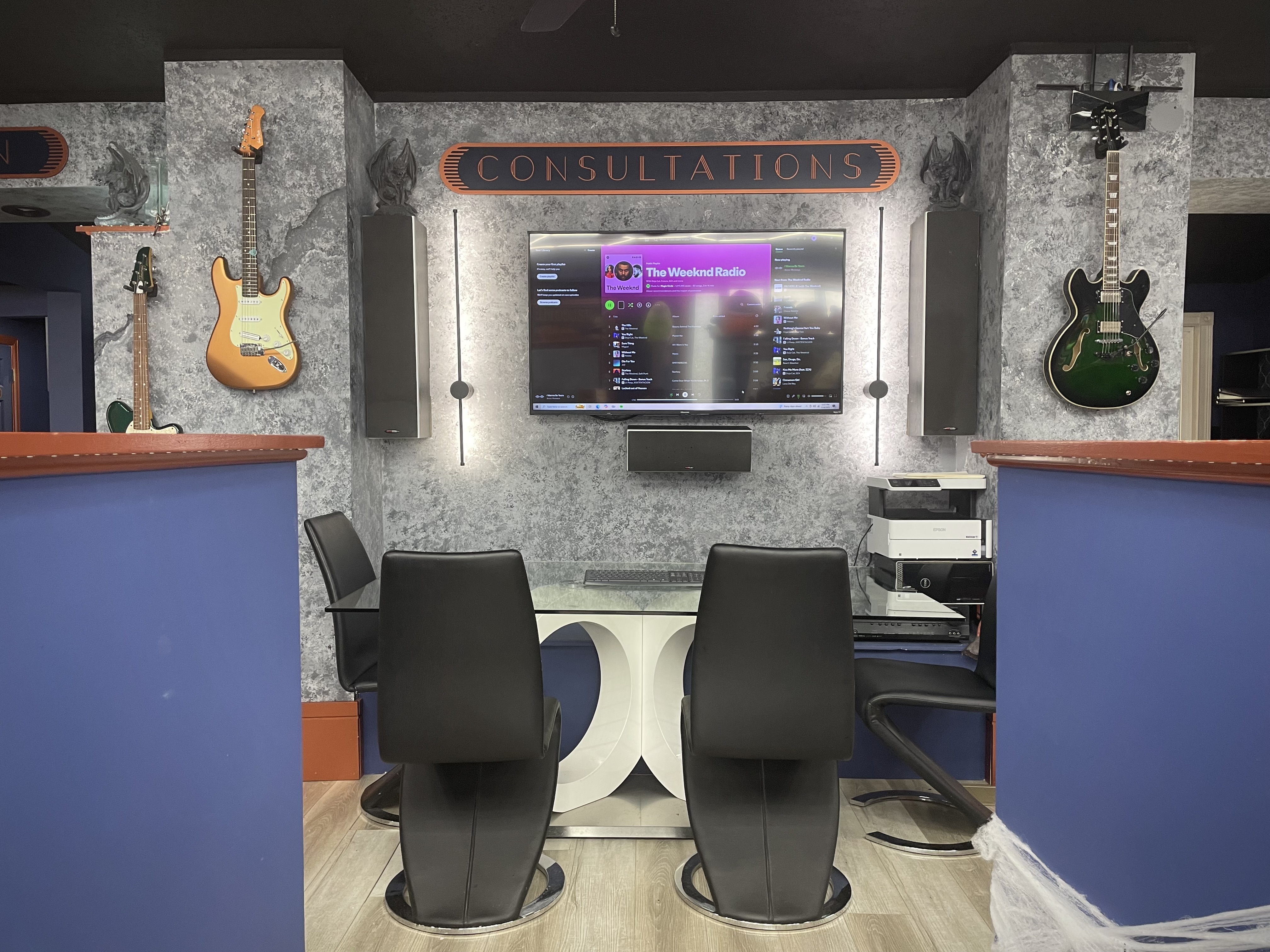Professional Consultation Room - Magic Circle Tattoo Bay City Michigan with Comfortable Seating and Design Planning Area